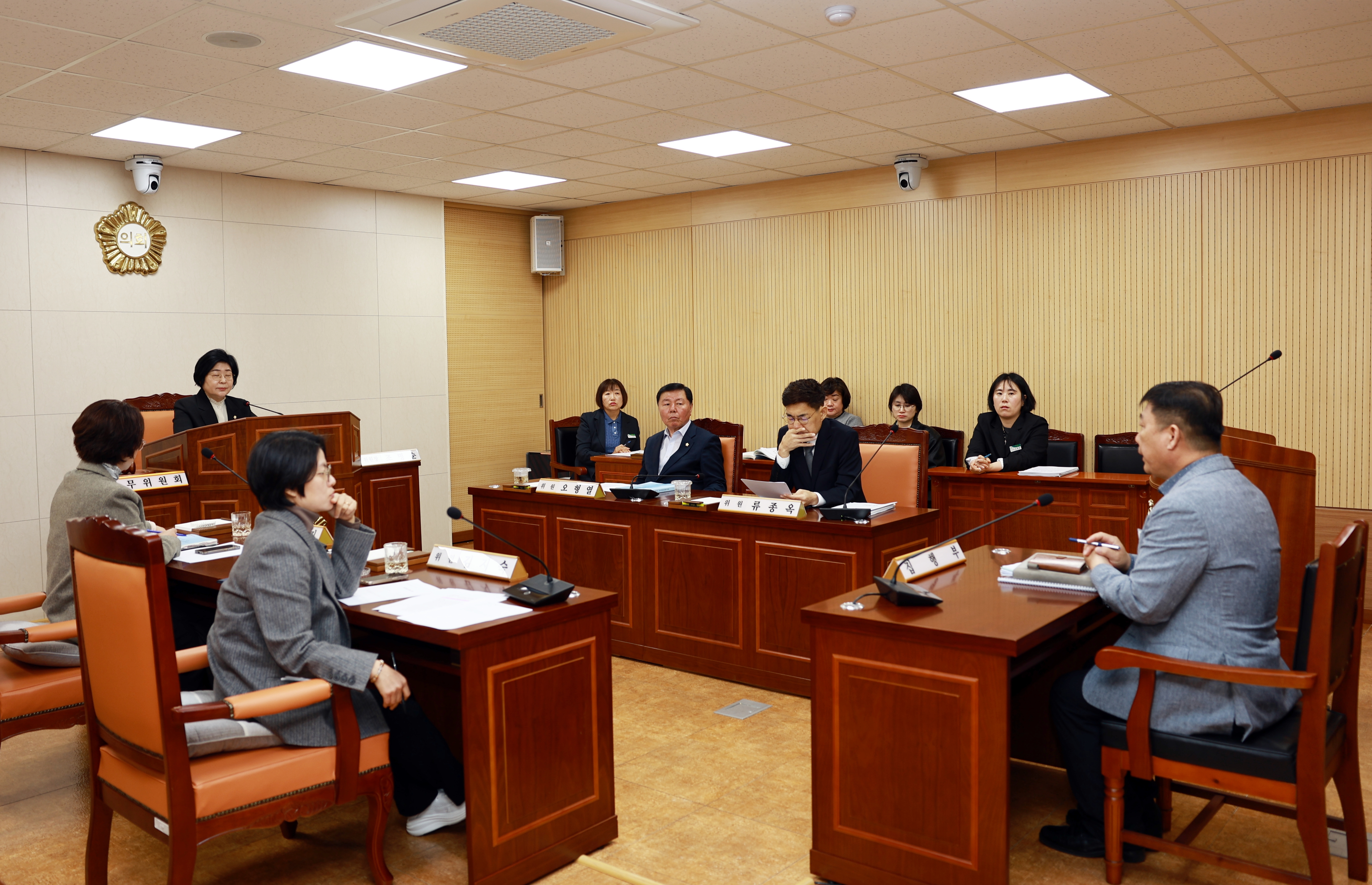 제279회 화순군의회 임시회 2026년도 제1회 추가경정 예산안 예비심사, 조례안 및 일반안 심사[총무위원회] ​​​​ 사진2