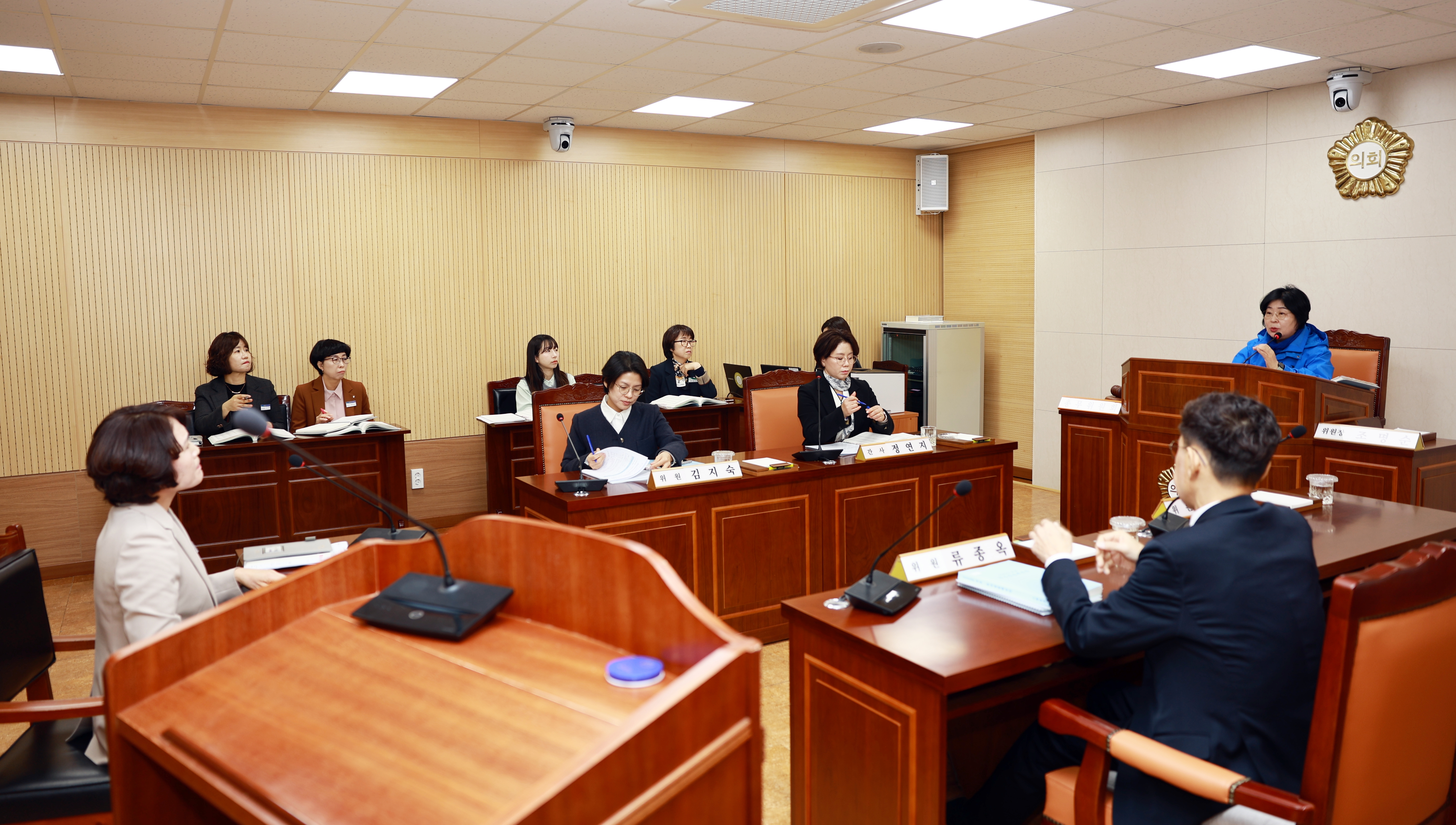 제279회 화순군의회 임시회 2026년도 제1회 추가경정 예산안 예비심사[총무위원회] ​​​​ 사진2