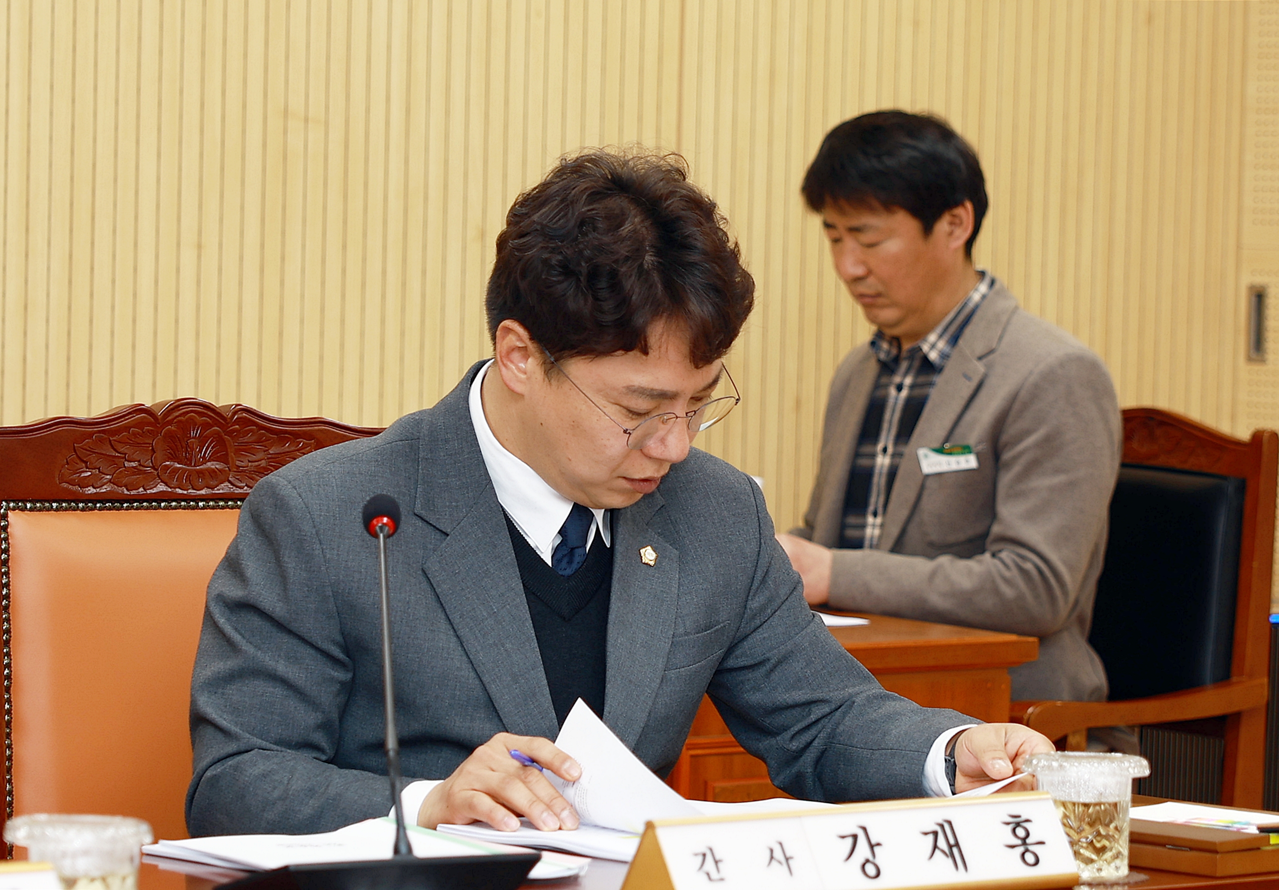 제279회 화순군의회 임시회 2026년도 제1회 추가경정 예산안 예비심사(산업·건설위원회) 사진6