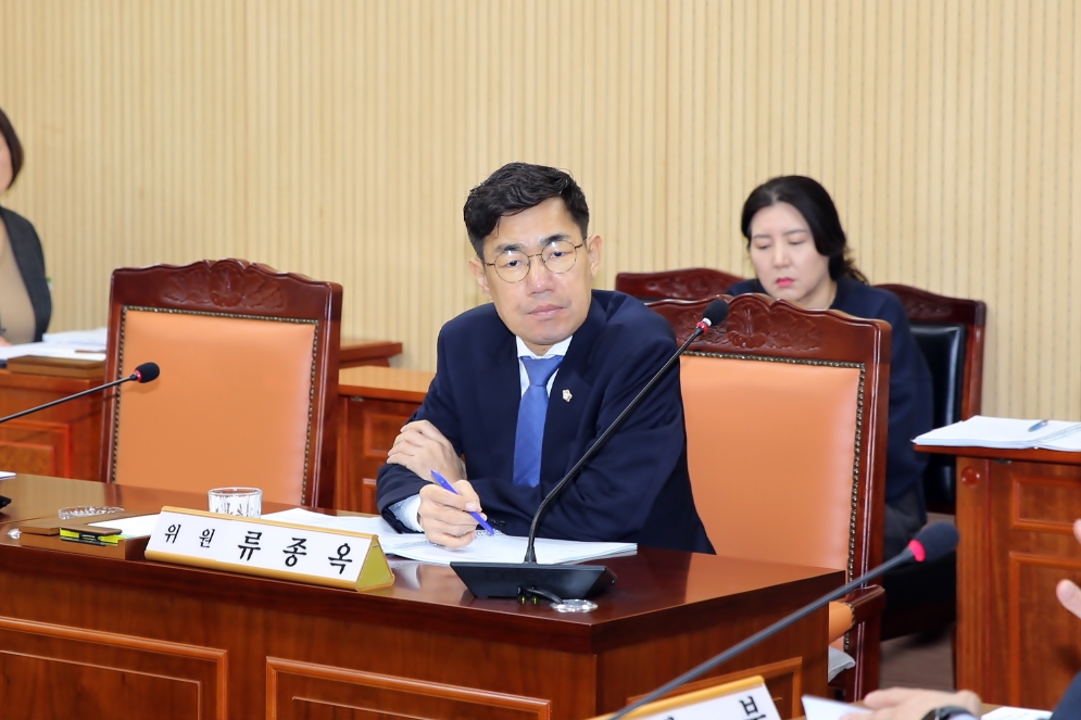 제279회 화순군의회 임시회 조례안 및 일반안 심사[총무위원회] 사진4