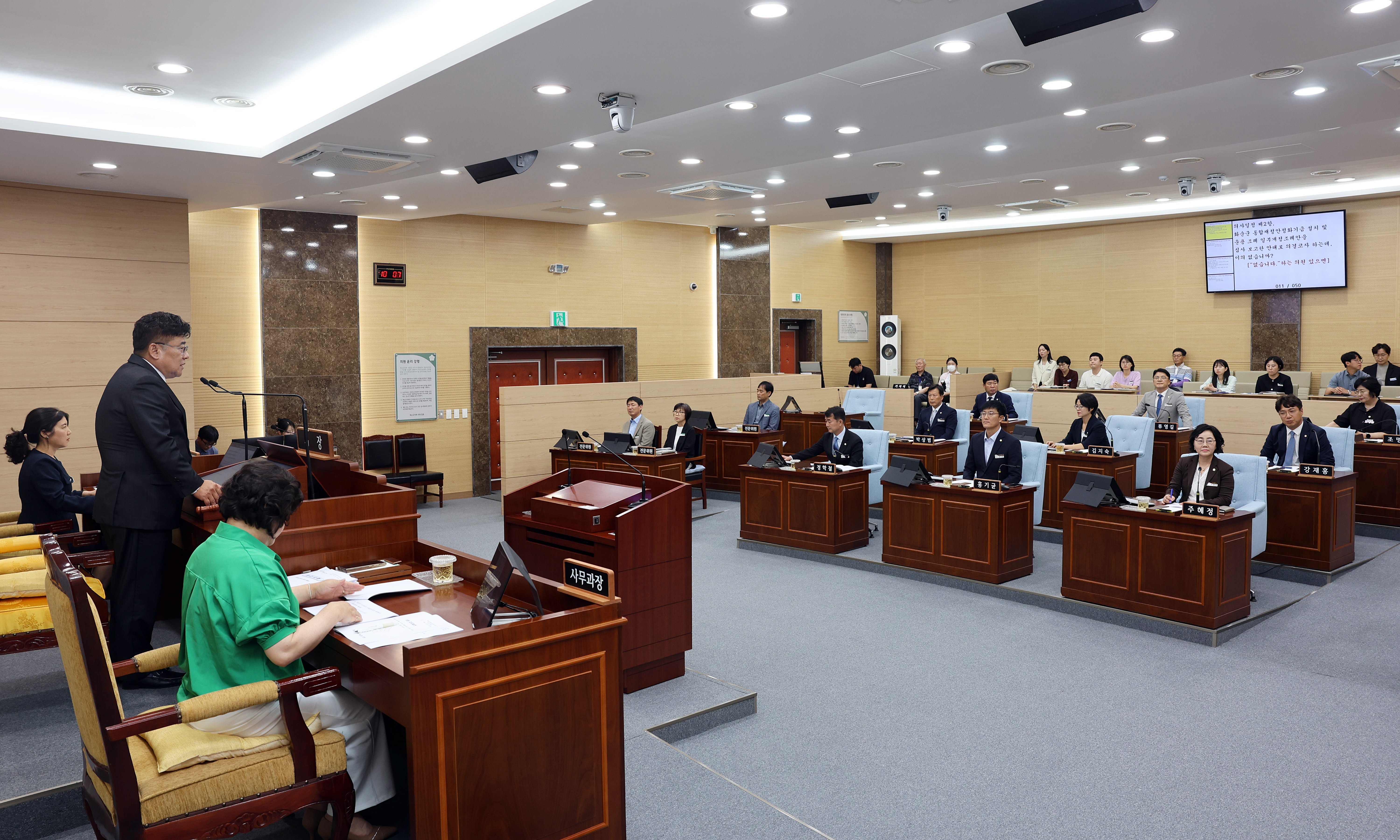 제281회 화순군의회 임시회(제2차 본회의) 사진6