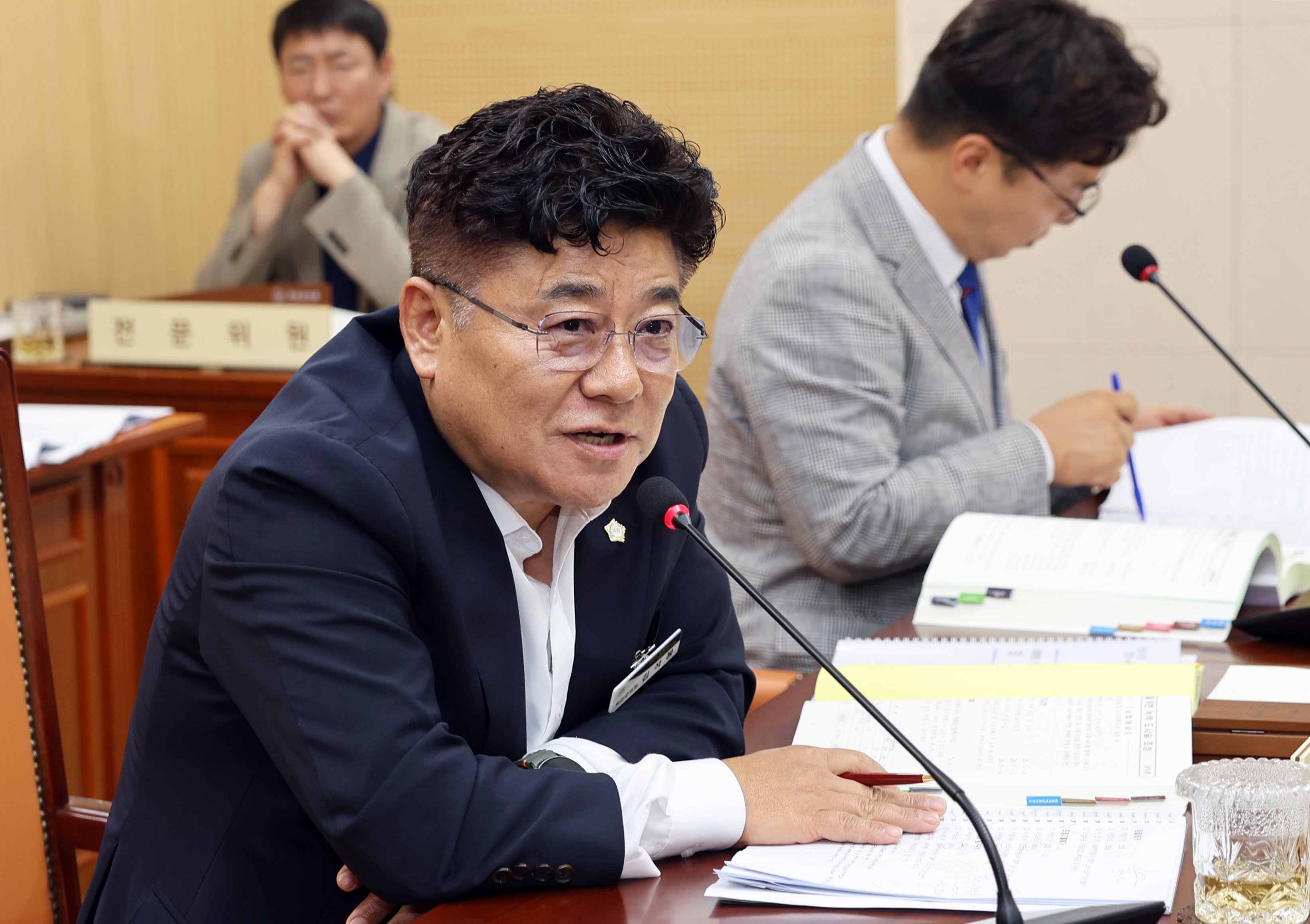 제281회 화순군의회 임시회(군정 주요업무 추진실적 및 계획 보고)[산업·건설 위원회] 사진2